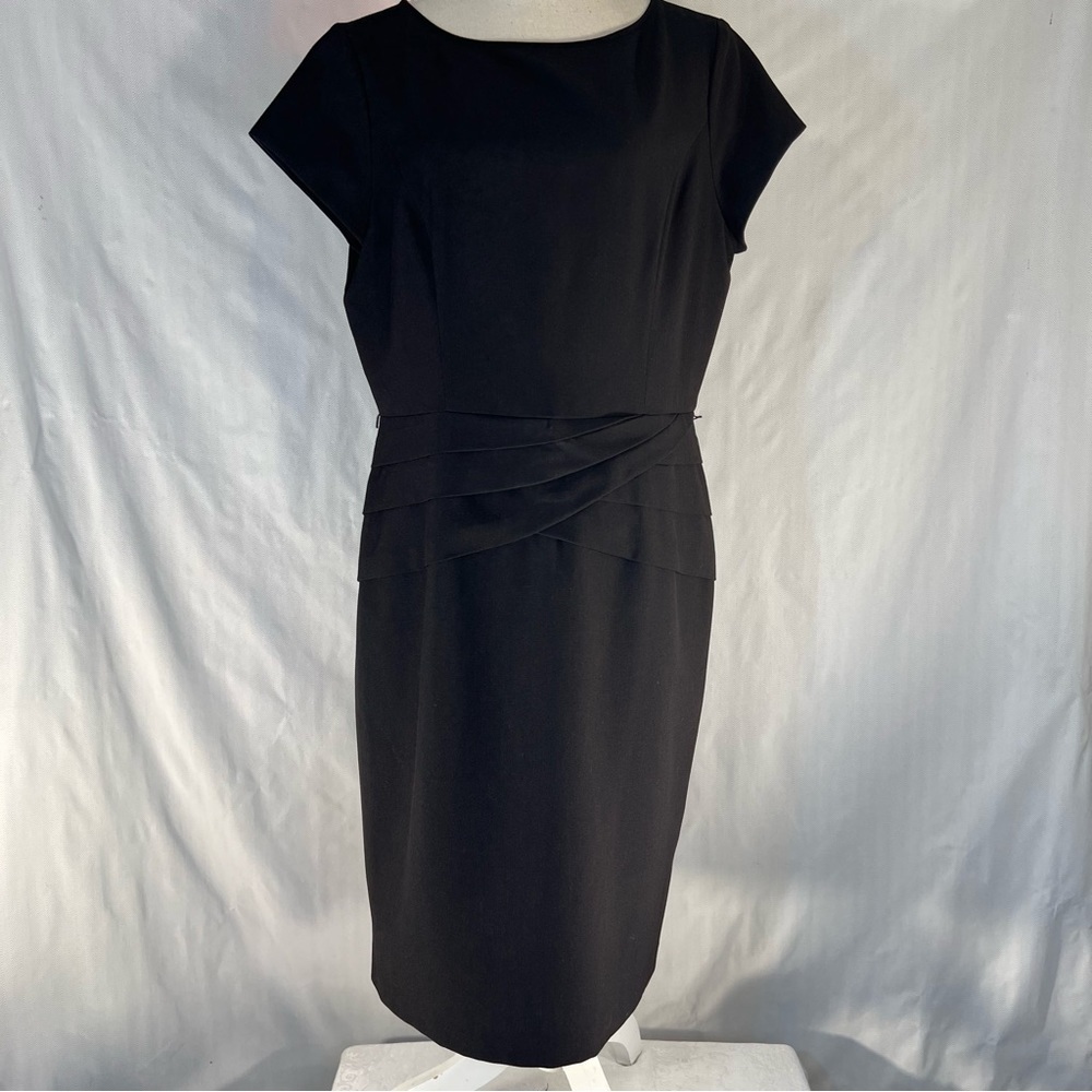 Black Label by Evan Picone Black Dress Cap Sleeves Sheath Knee Length 12